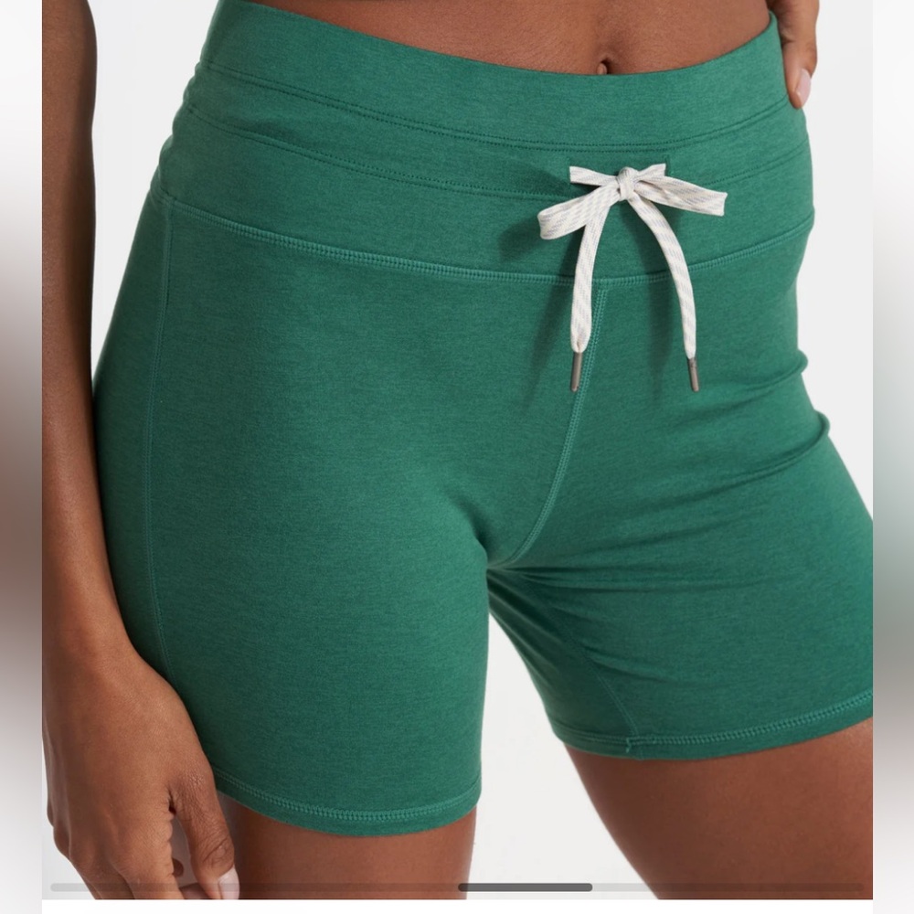 Vuori Halo Vintage Short